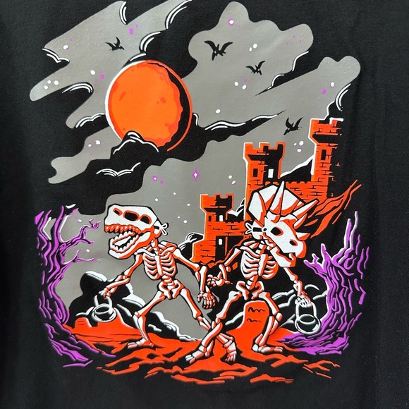 Cat & Jack Black T-Shirt with Halloween Dinosaur Skeleton Graphic - Size M (8) - Picture 3 of 5
